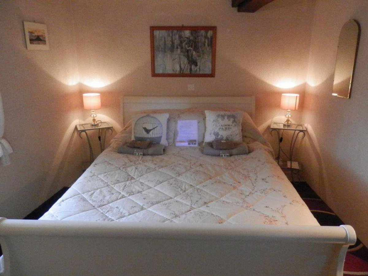 La Petite Cretouffiere - Naturiste Accommodation - Adult Only Colombiers-du-Plessis Exterior foto